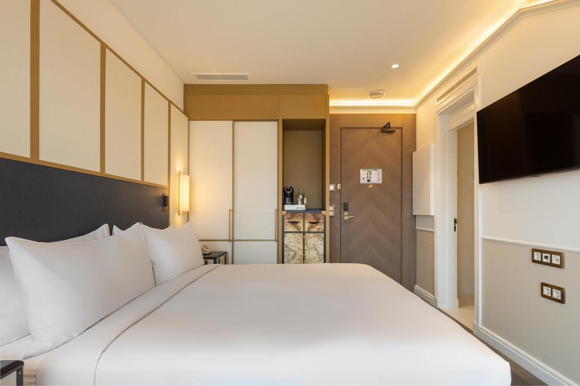 The Emerald House - Curio Collection By Hilton Lissabon